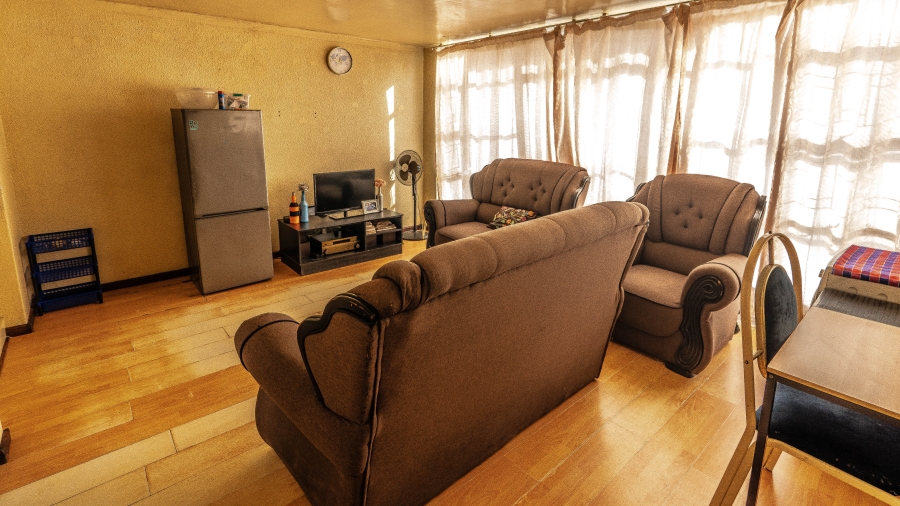 2 Bedroom Property for Sale in Oakdene Western Cape